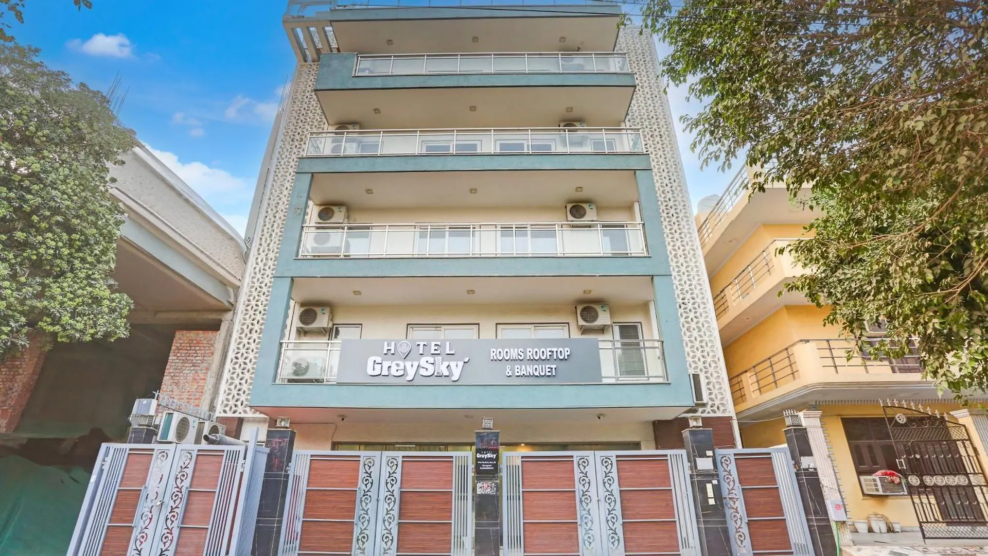 Hotel Grey Medicity Modern Rooms, Prime Location, Affordable Rates I Near Medanta Гургаон