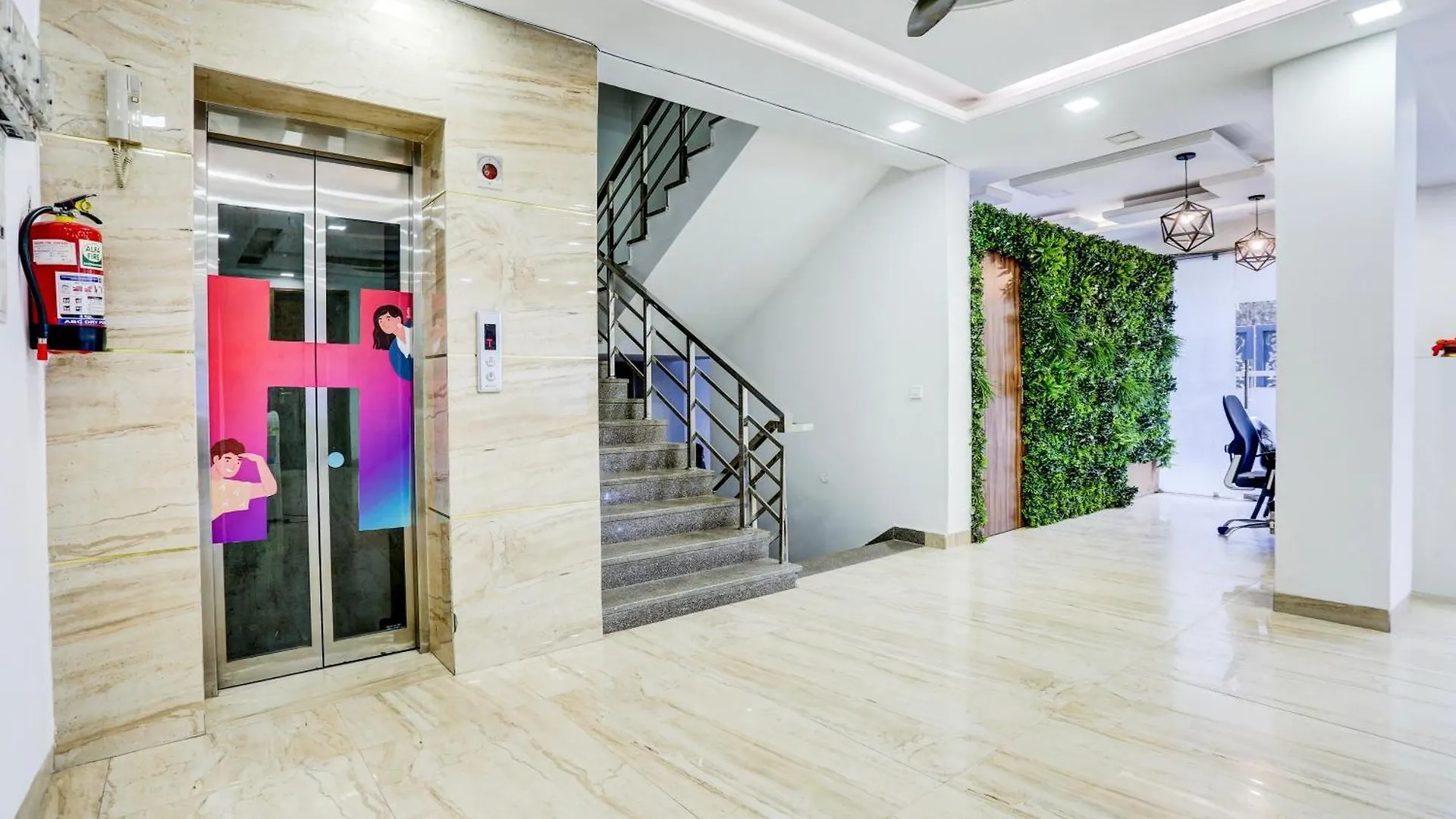 Hotel Grey Medicity Modern Rooms, Prime Location, Affordable Rates I Near Medanta Гургаон