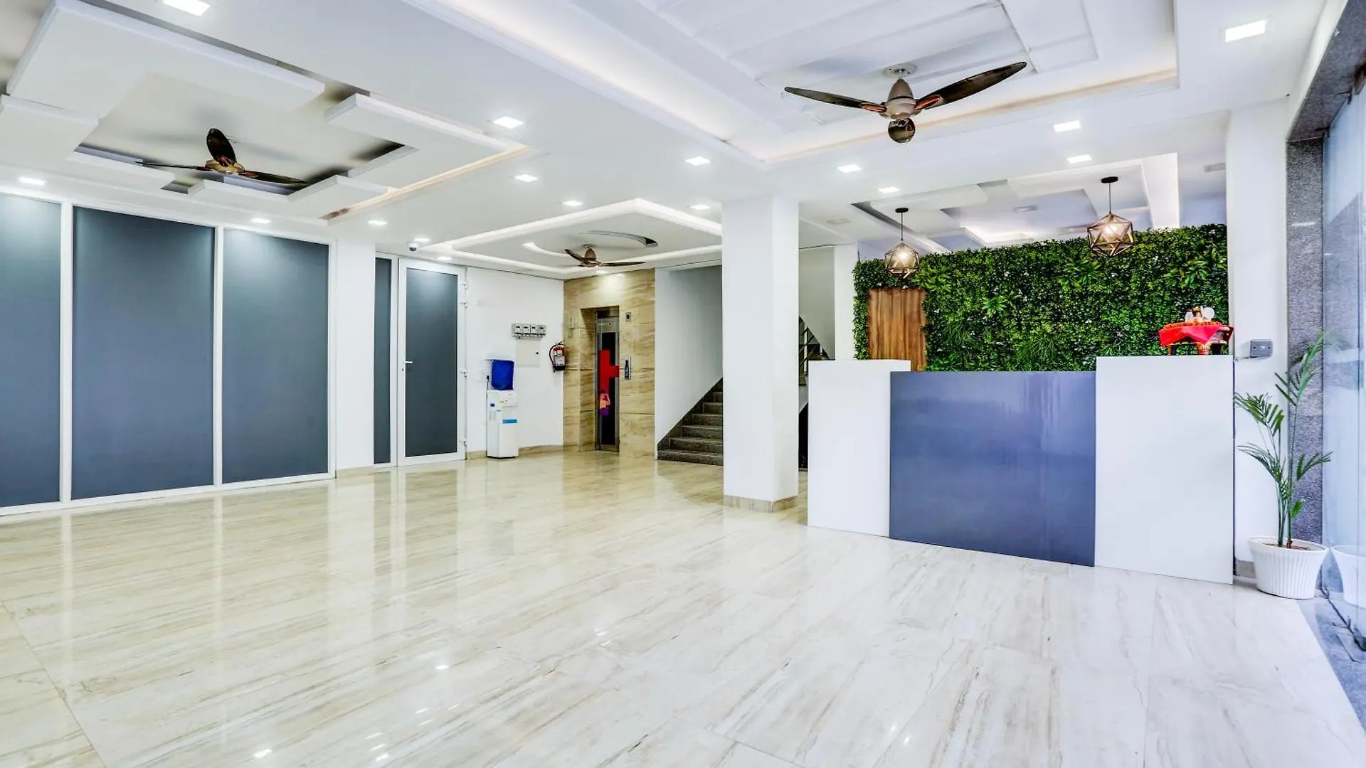 ****  Hotel Grey Medicity Modern Rooms, Prime Location, Affordable Rates I Near Medanta Гургаон Индия