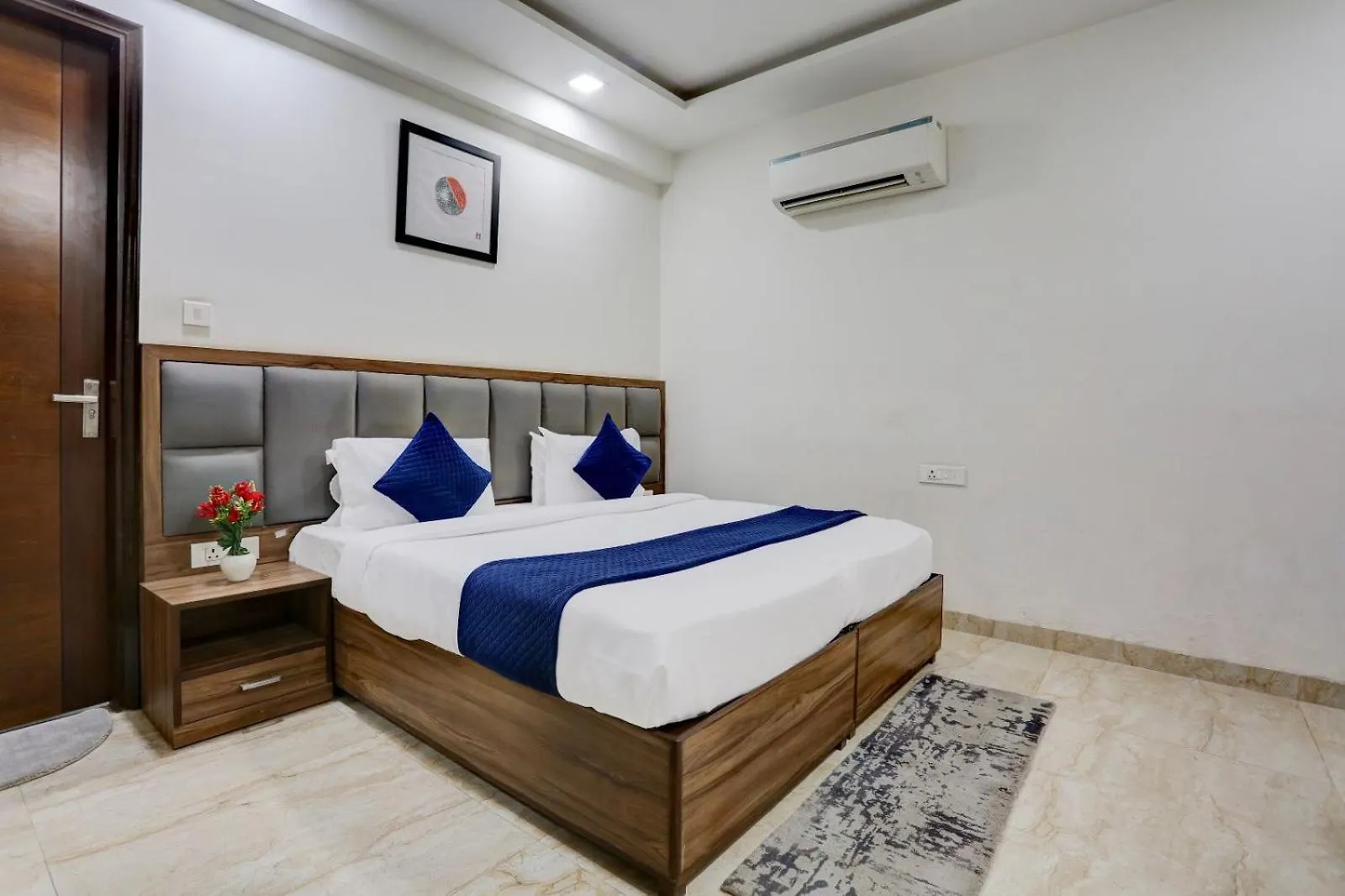 Hotel Grey Medicity Modern Rooms, Prime Location, Affordable Rates I Near Medanta Gurgaon